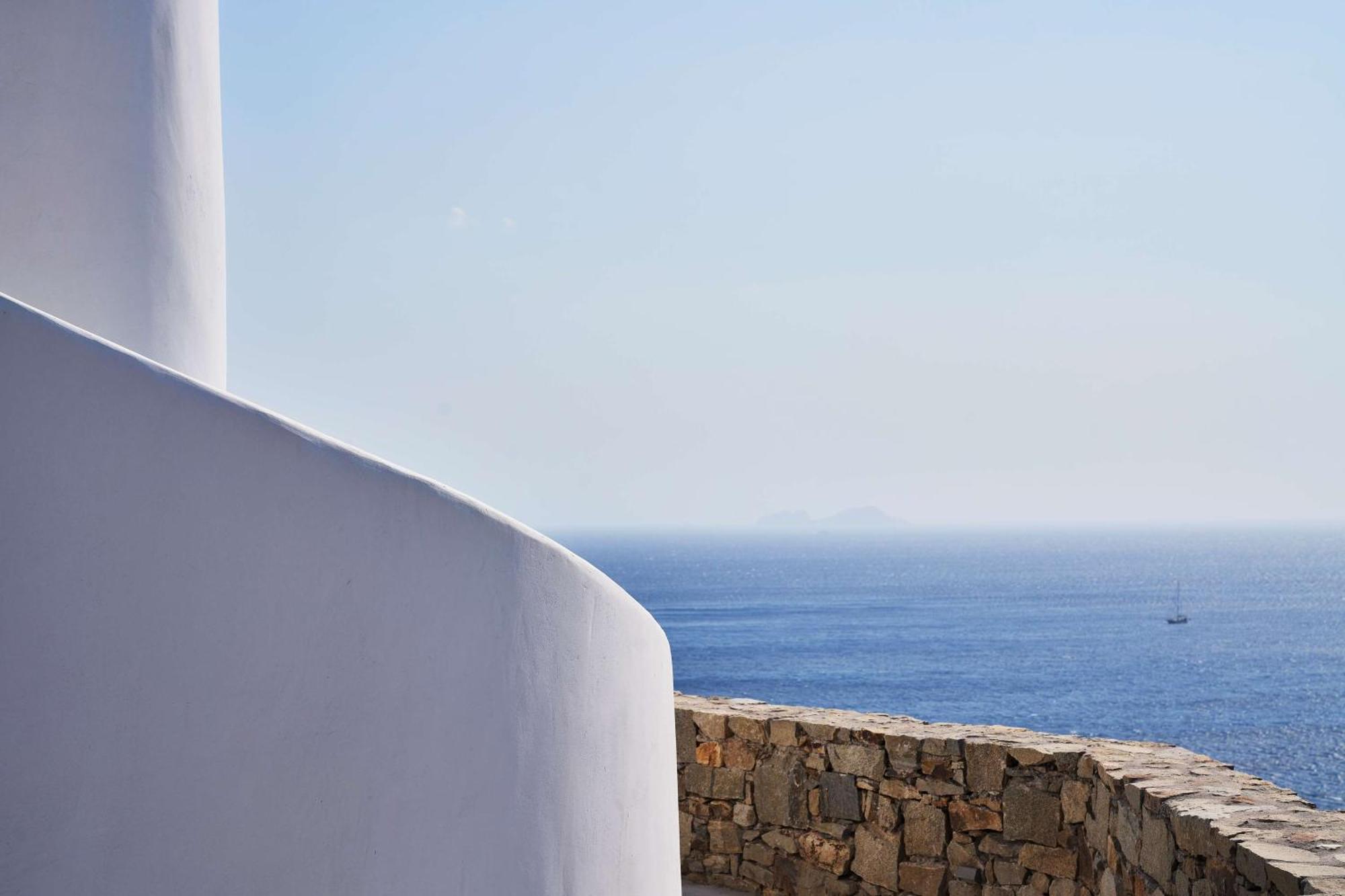 Radisson Blu Euphoria Resort, Mykonos Hotel 5*